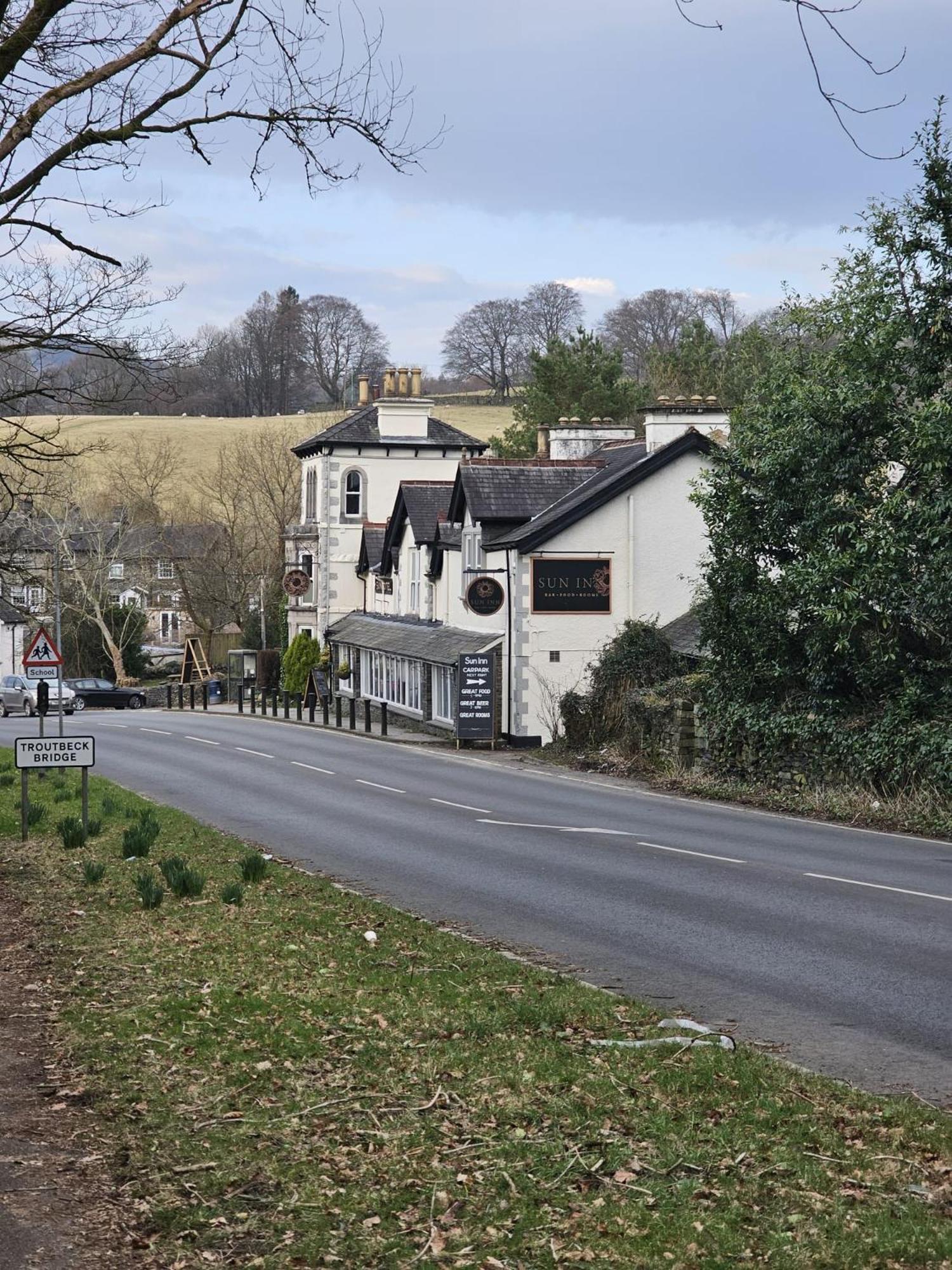 The Sun Inn Troutbeck Bridge Eksteriør billede